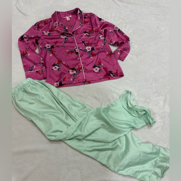Satin Like Victorias Secret Flower Pijama Set - Picture 1 of 12